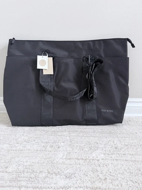 Itzy Ritzy Black Belong All-In-Tote