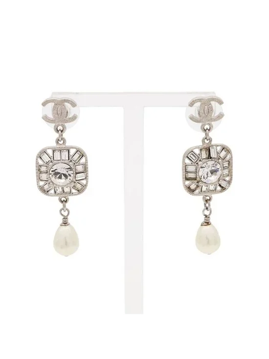 Chanel CC Logo Bijou Pearl Earrings Swing Metal Faux Silver White