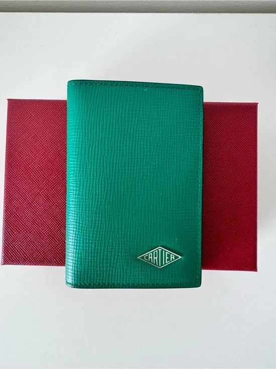 Cartier Losange, 4 Credit Card Holder in Green Grained Calfskin, Leather