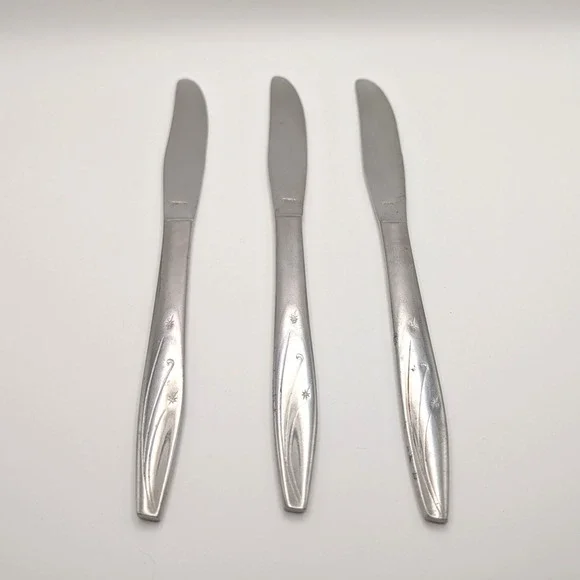 Vintage Japan Stainless Steel Starburst Wheat Dinner Knives Set of 3 8.25