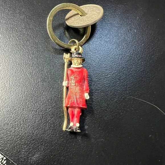 Vintage Beefeater Keychain Yeoman Warders at the Tower of London‎ United Kingdom