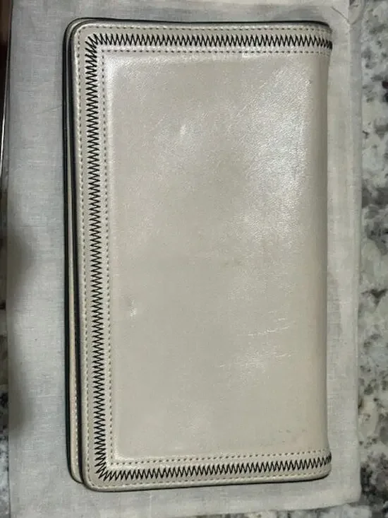 Chanel Zigzag Stitch L-Gusset Zip Wallet White Lambskin Leather GUC