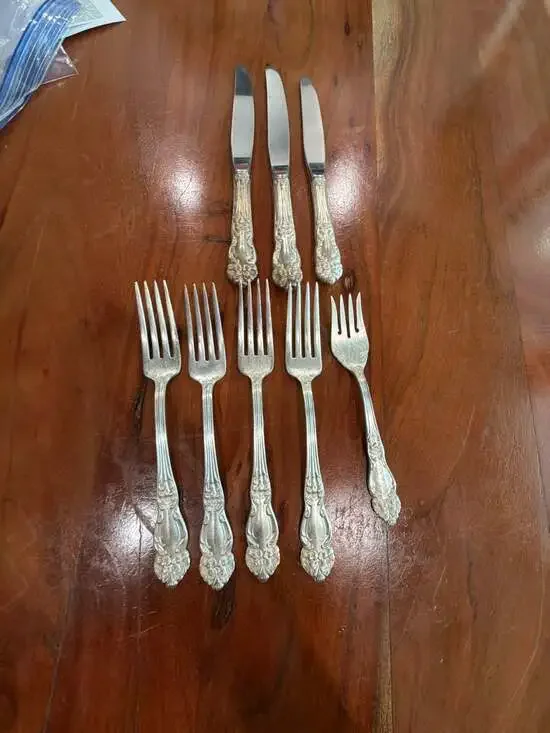 Reed & Barton Mirrorstele Stainless Steel Flatware Set (3 Knives, 5 Forks)