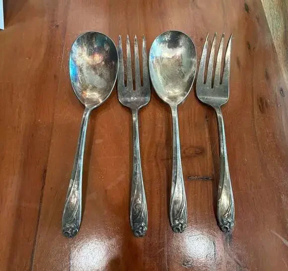 Vintage 1847 Rogers Bros. Daffodil Silverplate Flatware - Set of 4 Assorted Piec