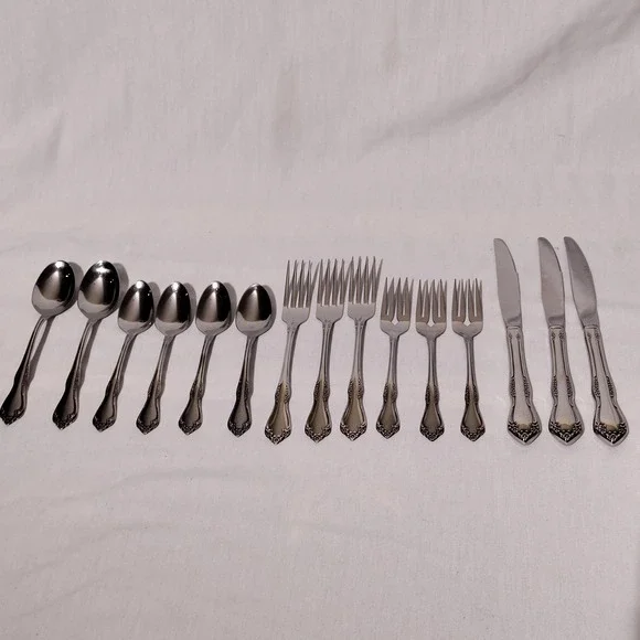Wm A Rogers Oneida Mansfield Amadeus Stainless Flatware Set 15pc Ornate