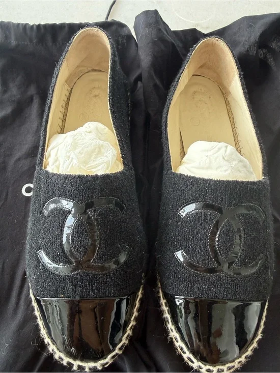 CHANEL Black Tweed Espadrille Flats with Patent Cap 7.5 fits 37.5 38