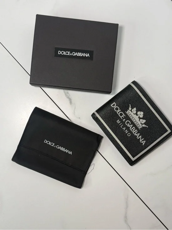 Dolce & Gabbana Black Men's Folded Wallet with Logo Crest