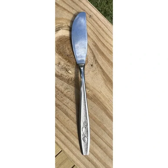 Oneida Stainless Simeon L & George H Rogers Co. MAYBROOK Rose Butter Knife