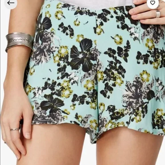 FREE PEOPLE Fiona Printed Flutter Shorts,Mint Combo