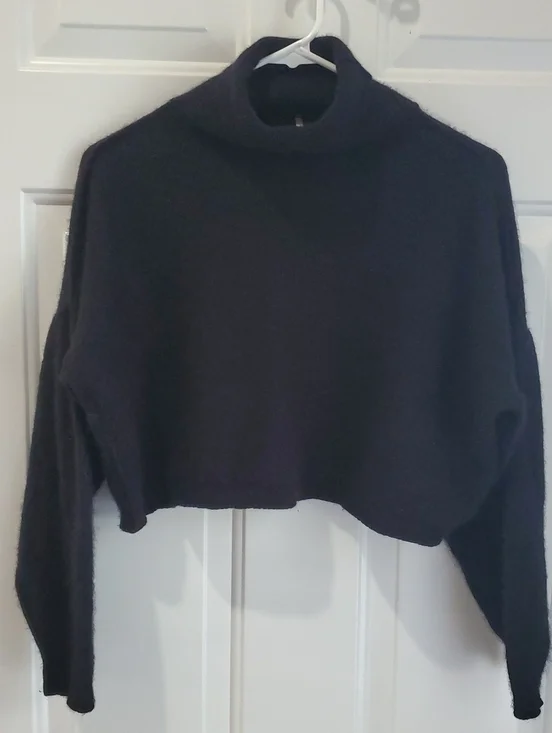 Free People Black Cropped 100% Cashmere Turtleneck Sweater