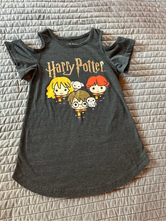 Harry Potter Cold-Shoulder nightgown
