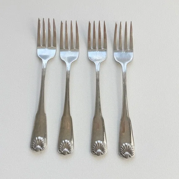 Oneida Cocktail Forks Set of 4 Silver Excellent Shell Motif Stainless Flatware