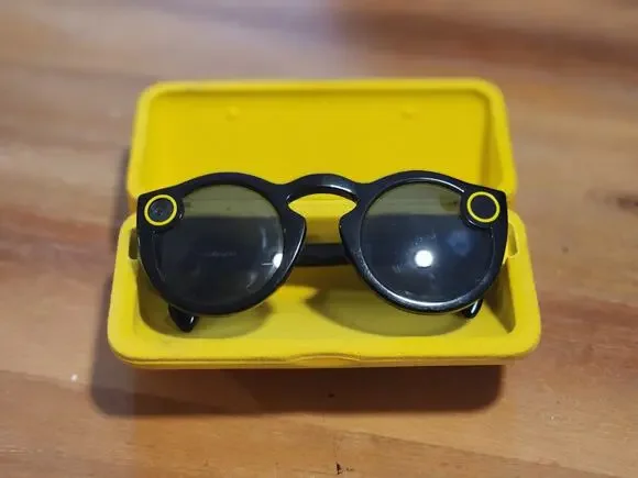 Snapchat Black Spectacles Gen 1 HD Smart Glasses With Case, No Charging Cable