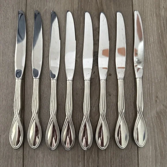 Oneida Axis Set of 8 Dinner Knives 9 3/8