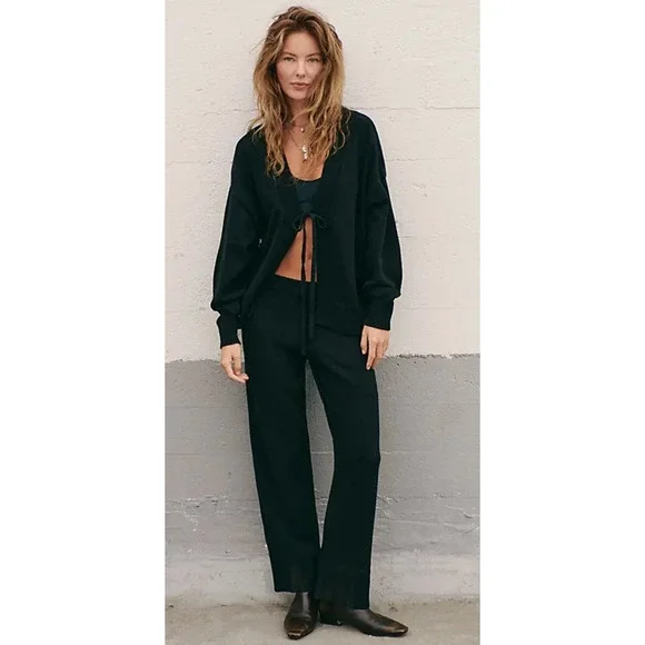 NEW FREE PEOPLE BLACK SOLAR SWEATER PANTS SET SZ XS