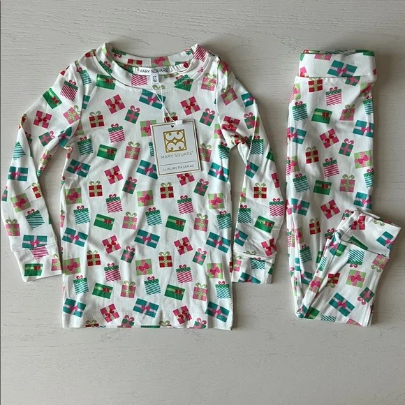 🎄Mary Square Christmas Presents Holiday Pajama Set 2T 3T