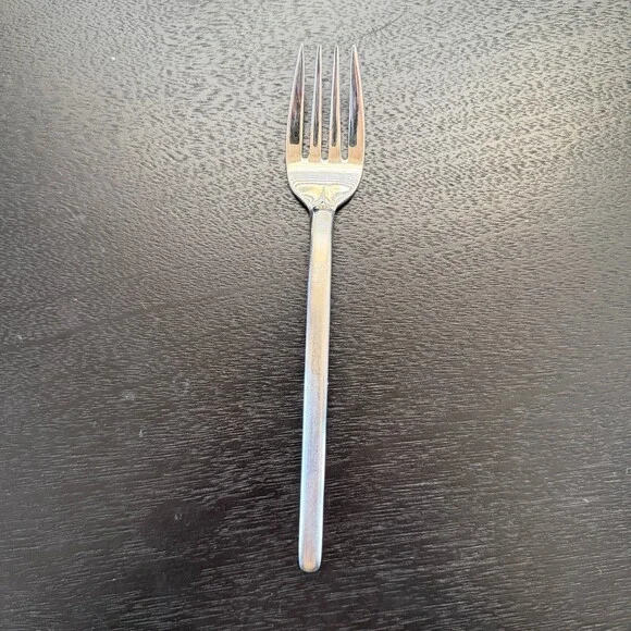 Mikasa 18-8 Stainless‎ Steel Dinner Fork Replacement Flatware Korea