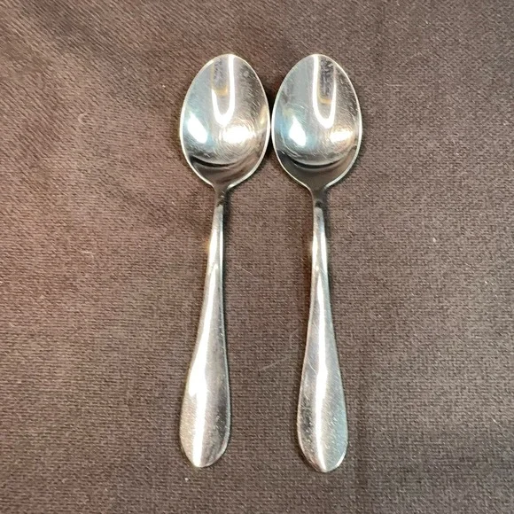 Towle‎ BOSTON ANTIQUE Glossy 2 Oval Soup / Place Spoons Towle 18-10 Stainless