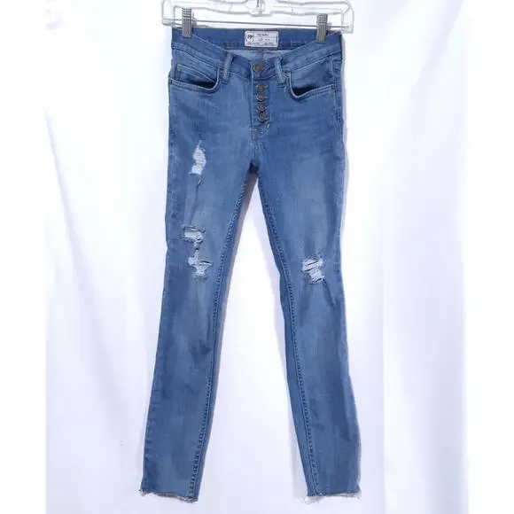 Free People Button‎ Fly Jeans Women W25 Blue Denim Distressed Ripped Raw Hem