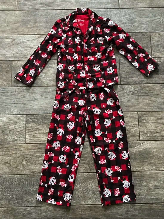 Disney Mickey Mouse Christmas Pajamas Size 6/7 Buffalo Plaid Holiday