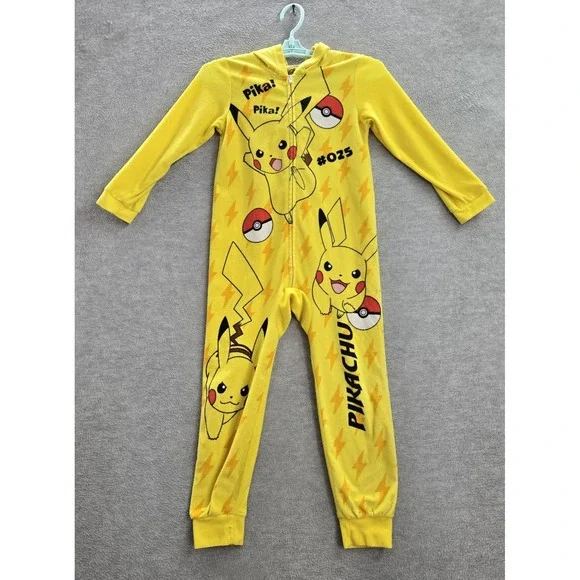 Pokemon‎ Kids Sleepwear S Yellow One Piece Graphic Print Fleece Pikachu Pokeball