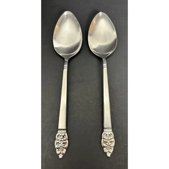 2 Oneida Nordic Crown Tablespoons 8 1/4