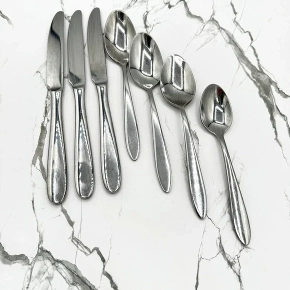 Oneida Stainless Luann Jennifer Mooncrest‎ Trista 7 pc Dinner Knife Spoon