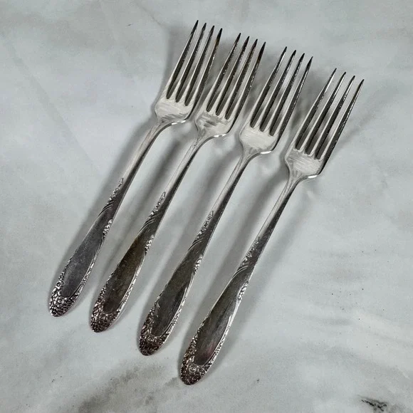 Set of 4 Oneida Simeon L & George H Rogers Silver Plated‎ Dinner Forks Lot 1