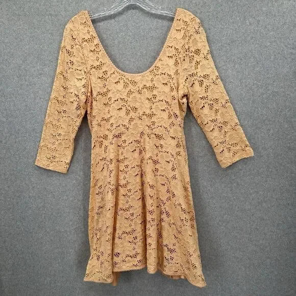 Free People Garden Lace Eyelet Mini Dress Size Medium Bohemian Ballet Core Peach