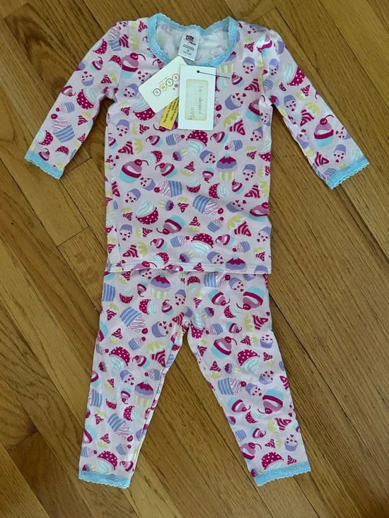 NWT Esme Children's Pink Cupcake Print Pajama Set