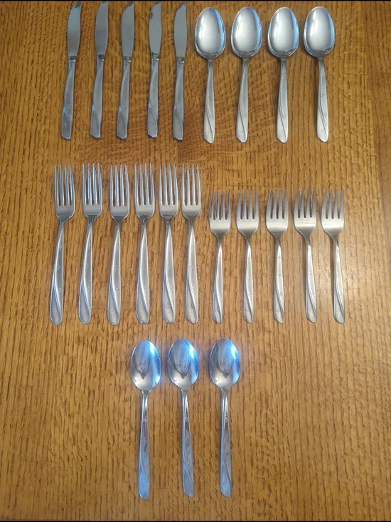 CONSTELLATION │Insico Stainless Silverware by International Silver  │23 Pieces
