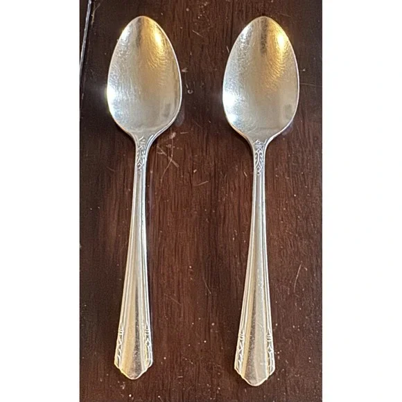 Wm. A. Rogers A1 Plus Spoons Silverplate Glossy set of 2