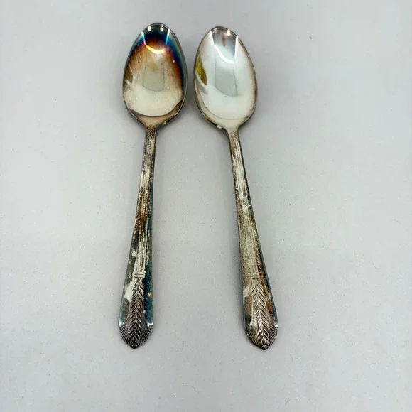 Wm Rogers Silverplate Allure Wheat Teaspoons Set of 2 Vintage Flatware Replace