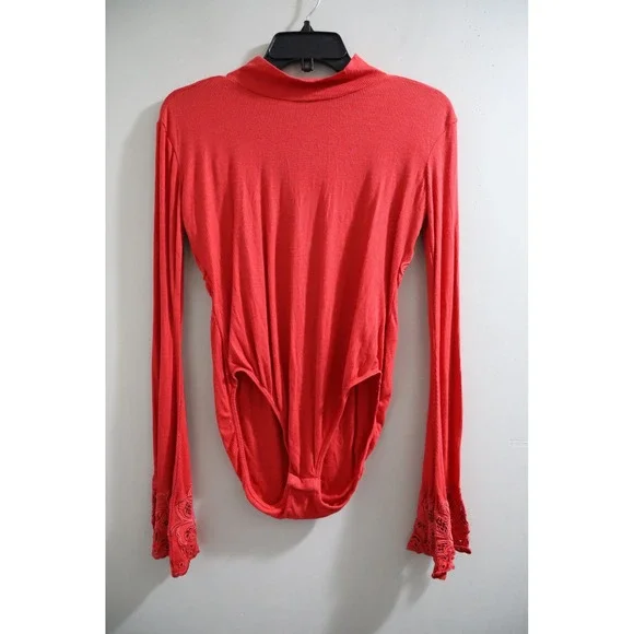 Free People‎ Red Ribbed Open Back Bodysuit Lace Flare Sleeve Small OB66170