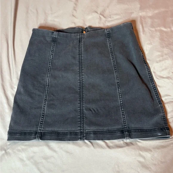 Free People Black Jean Skirt 🖤‎