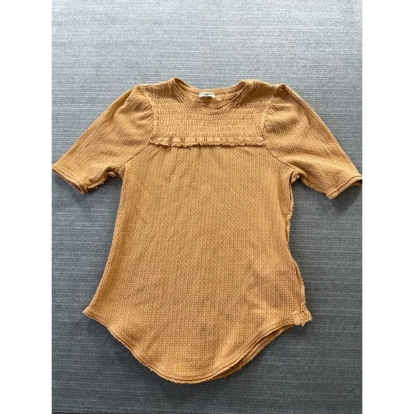 Free People We the Free T Shirt Women M Care Delicious Top Crew‎ Neck Smocked
