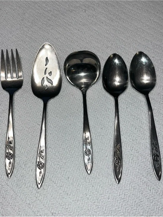 Oneida Community My Rose Silver Floral-Handle Serving Flatware Set