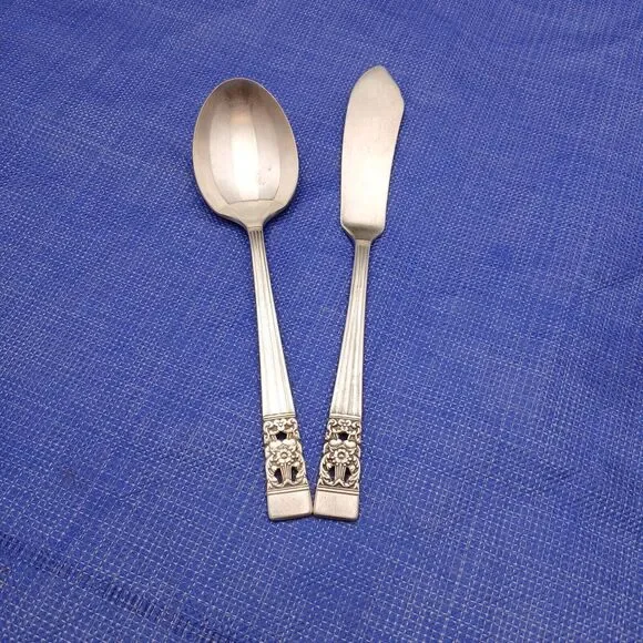 Oneida Community Coronation 1936 Set Sugar Spoon & Butter Knife Silverplate
