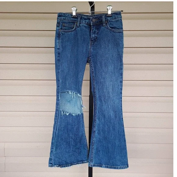 Free‎ People Cropped Flare destroyed jeans Size 24