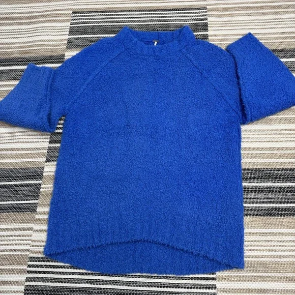 Free People Teddy Sweater Women's Small Blue Mock Neck Boucle‎ Pullover Knit