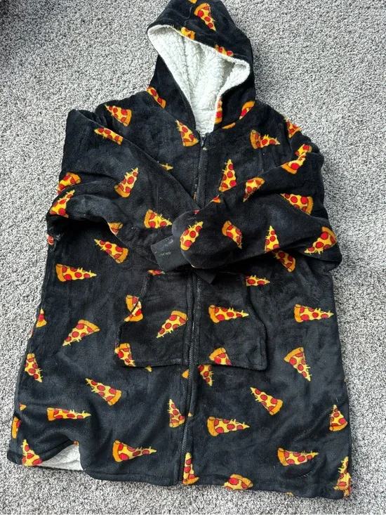 Source Unknown Black Hooded Plush Robe with Pizza Slice Print