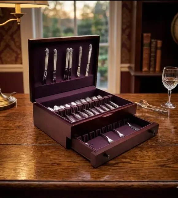 Service for 6 DANISH PRINCESS Silverplate Holmes & Edwards Flatware Set in Case