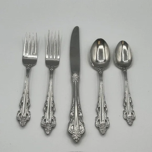 Oneida Community Affection Stainless Flatware 5 Piece Place Setting Floral