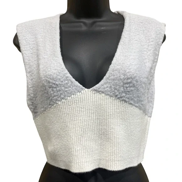 Free People Knit Vest Womens L Grey White Intimately V-Neck Fuzzy Ribbed Cropped