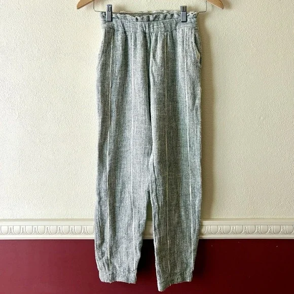 Free People Cotton Blend Gray Cropped‎ Pull On Pants