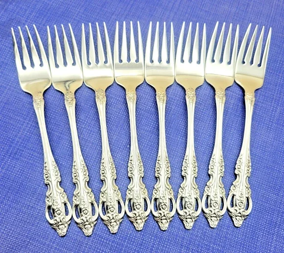 Lot of 8 Oneida Renoir Pembrooke 6 3/4