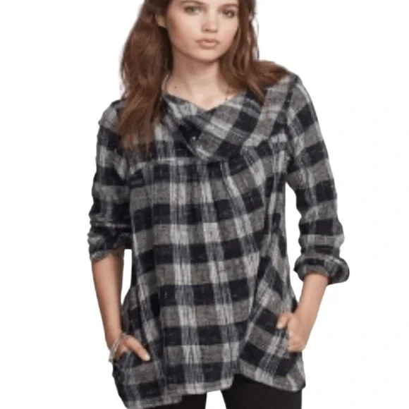 Free People Plaid‎ Cowl Neck Tunic Top Fringe Raw Hem Distressed Size Small