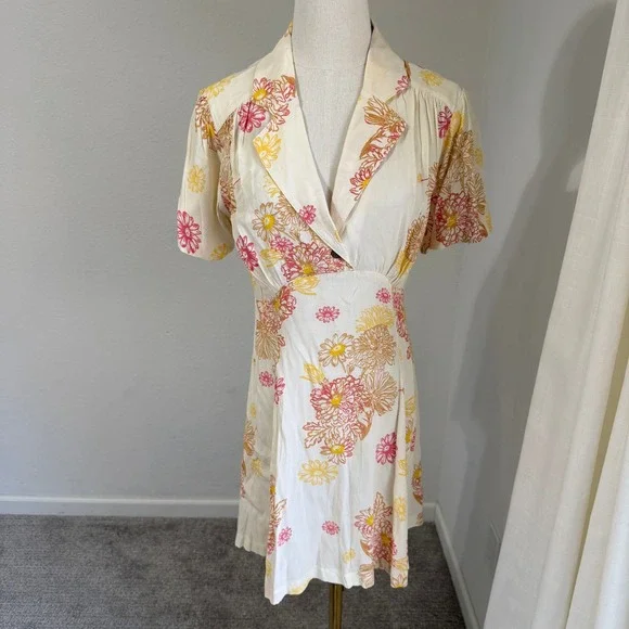 Free People Hawaii Floral Mini Dress Small Feminine Vintage‎ Shirt Dress Cottage