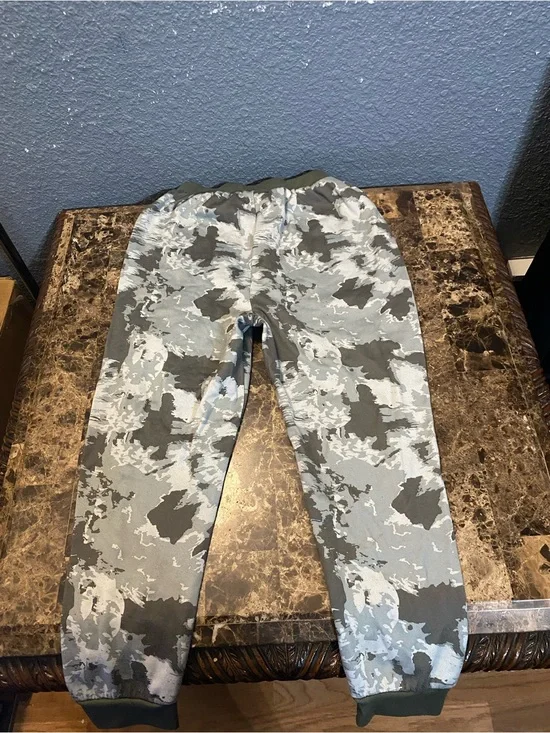 Gray & Olive Camo Jogger Pants