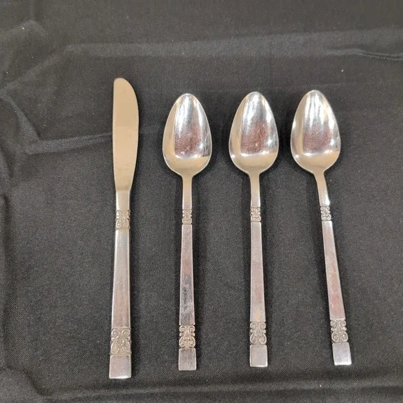 Insilco Mark II Stainless Steel Flatware 4 Piece Set 1 Knife 3 Teaspoons Scroll